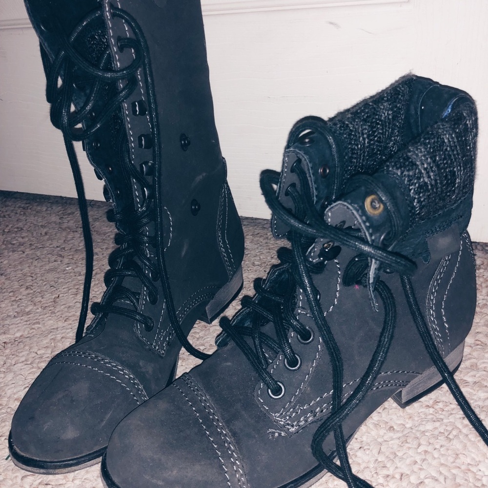Lace up or fold down boots!